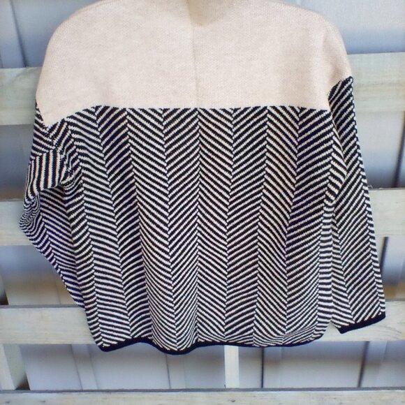 Contrast Turtleneck Long Sleeve Sweater - Picture 4 of 4